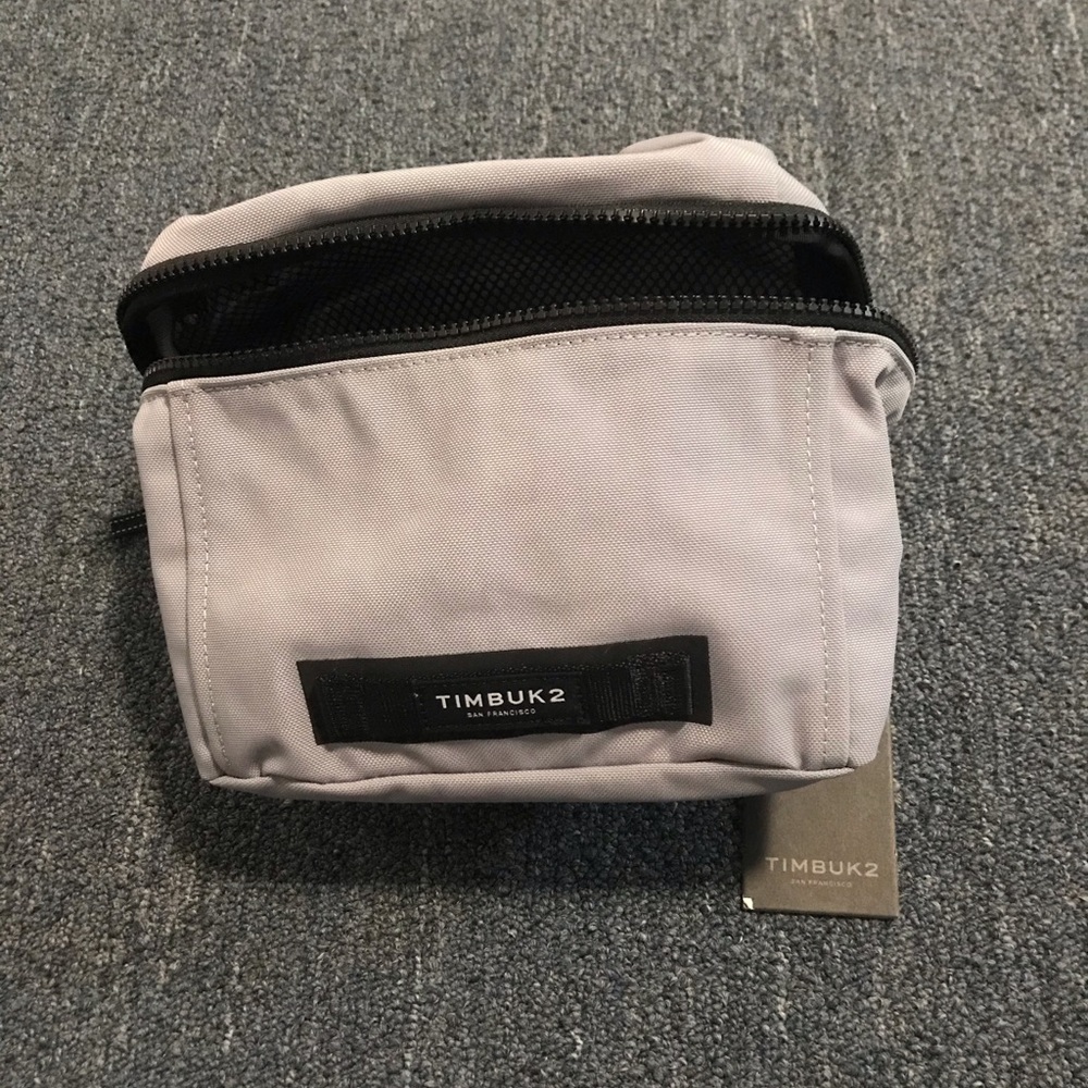 Timbuk2 essentials kit bag